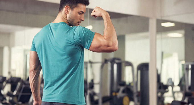  Лучшие упражнения на бицепс для тренажёрного зала и дома