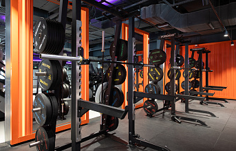 Строгий подъём на бицепс — отличная возможность проверить себя.